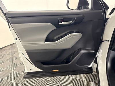 2025 Toyota Highlander XLE