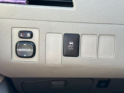 2012 Toyota Sienna LE 8 Passenger