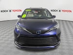 2022 Toyota Sienna XLE 8 Passenger