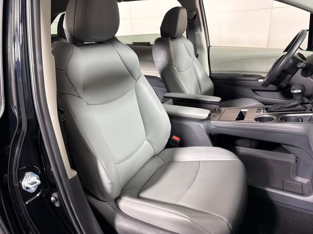 2023 Toyota Sienna XLE 7 Passenger
