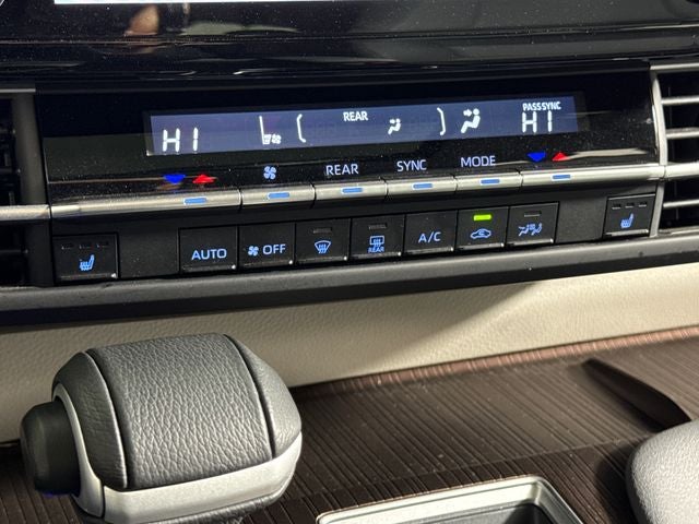 2023 Toyota Sienna XLE 7 Passenger