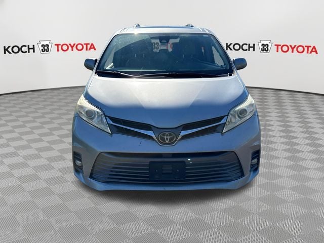 2018 Toyota Sienna XLE 8 Passenger