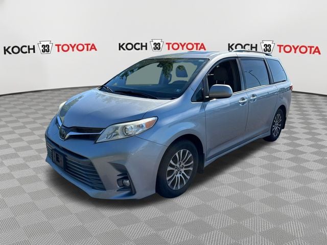 2018 Toyota Sienna XLE 8 Passenger