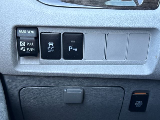 2018 Toyota Sienna XLE 8 Passenger