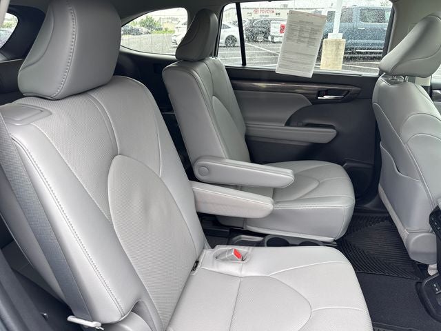 2022 Toyota Highlander Limited