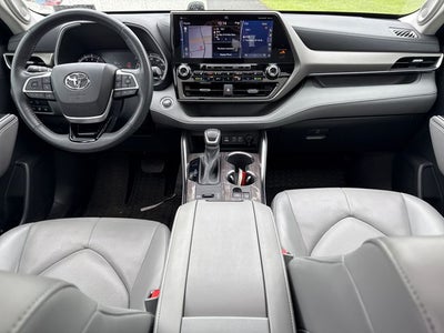 2022 Toyota Highlander Limited