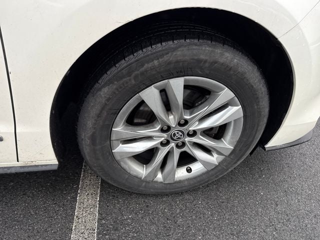 2021 Toyota Sienna Limited 7 Passenger