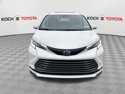 2021 Toyota Sienna Limited 7 Passenger