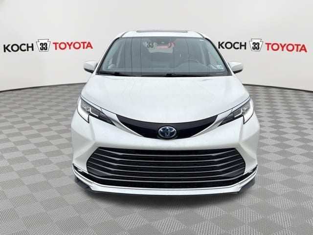 2021 Toyota Sienna Limited 7 Passenger
