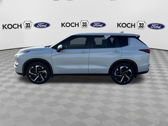 2022 Mitsubishi Outlander ES