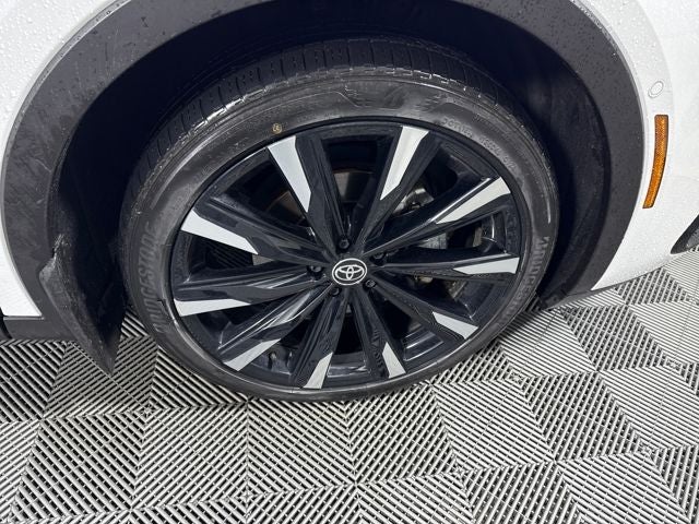 2024 Toyota Crown Platinum