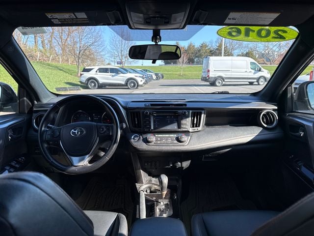 2016 Toyota RAV4 SE