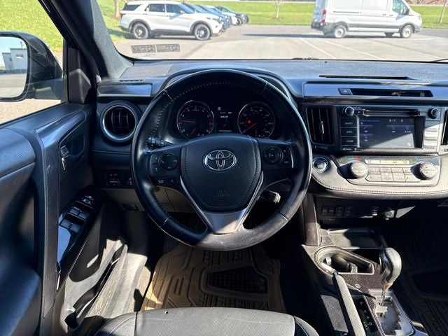 2016 Toyota RAV4 SE
