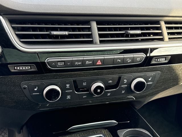 2019 Audi Q7 55 Premium Plus quattro