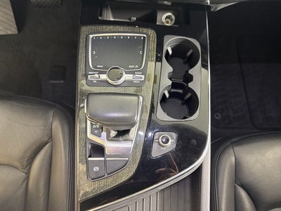 2019 Audi Q7 55 Premium Plus quattro